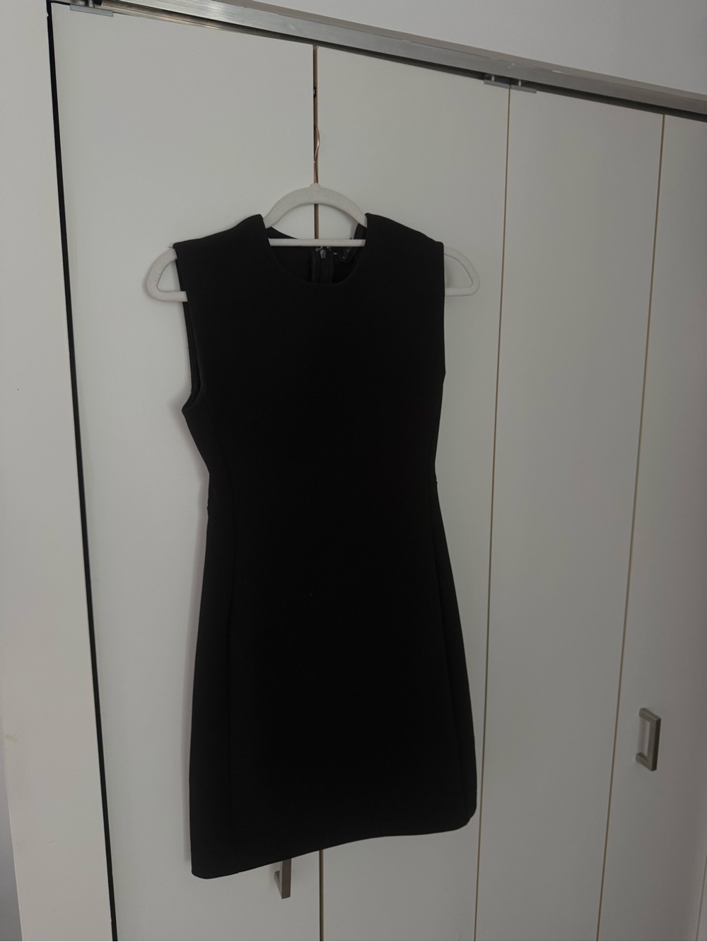 Club Monaco Black Sleeveless Sheath Dress